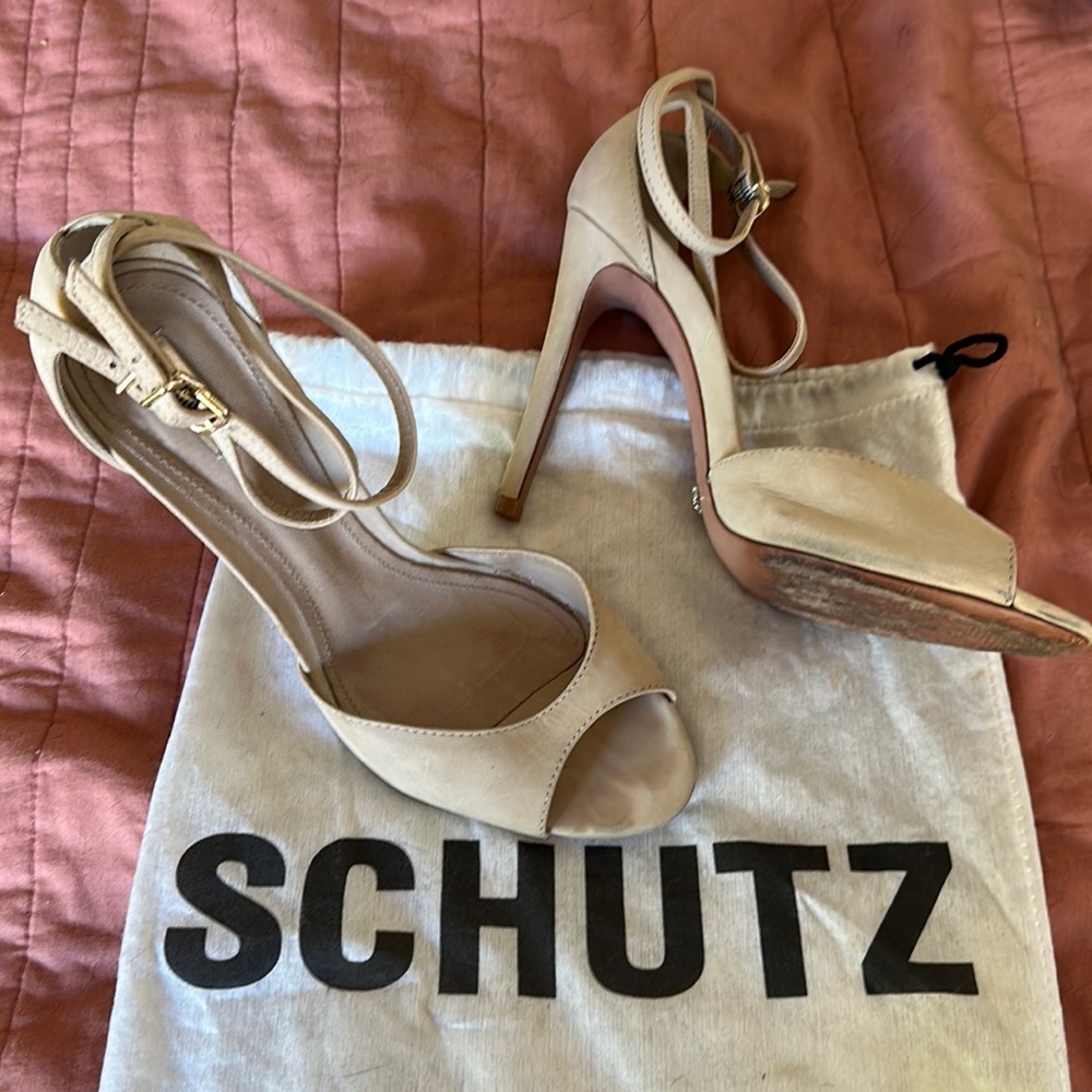 Schultz Heels - image 1